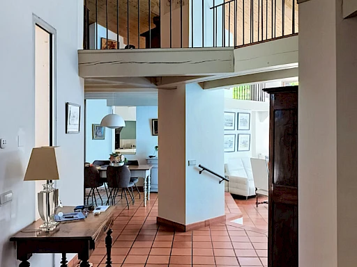 Maison d'architecte d'exception 260 m² -Plein sud -Piscine intérieure - Calme absolu - 10