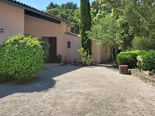 Maison d'architecte d'exception 260 m² -Plein sud -Piscine intérieure - Calme absolu - 15