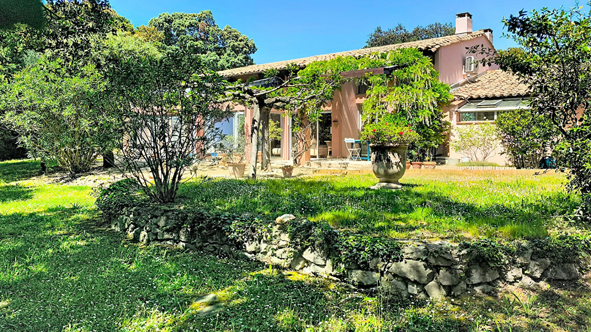 Maison d'architecte d'exception 260 m² -Plein sud -Piscine intérieure - Calme absolu
