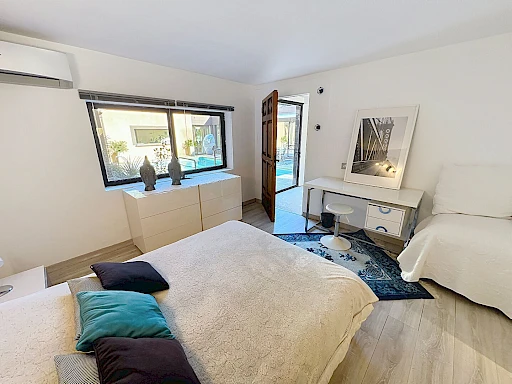 Maison Villeneuve Les Avignon 8 pièce(s) 275 m2 - 13