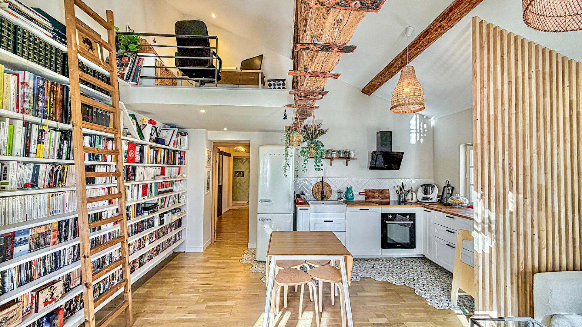 T3 A VENDRE AVIGNON intra-muros zone piétonne- 3 pièces - 78 m2