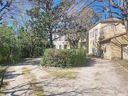 Demeure de prestige Avignon 9 pièce(s) 265 m2 plus garage et dépendances sur 1530 m² de terrain. - 11