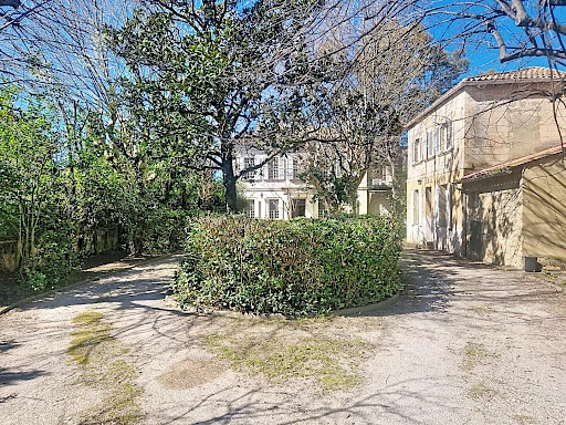 Demeure de prestige Avignon 9 pièce(s) 265 m2 plus garage et dépendances sur 1530 m² de terrain. - 15