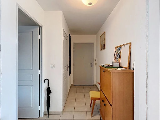 A VENDRE à AVIGNON FACE REMPARTS ( 84000 ) : APPARTEMENT 4 pièces - TERRASSE - PARKING - RESIDENCE RECENTE - 9