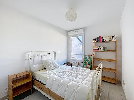 A VENDRE à AVIGNON FACE REMPARTS ( 84000 ) : APPARTEMENT 4 pièces - TERRASSE - PARKING - RESIDENCE RECENTE - 7