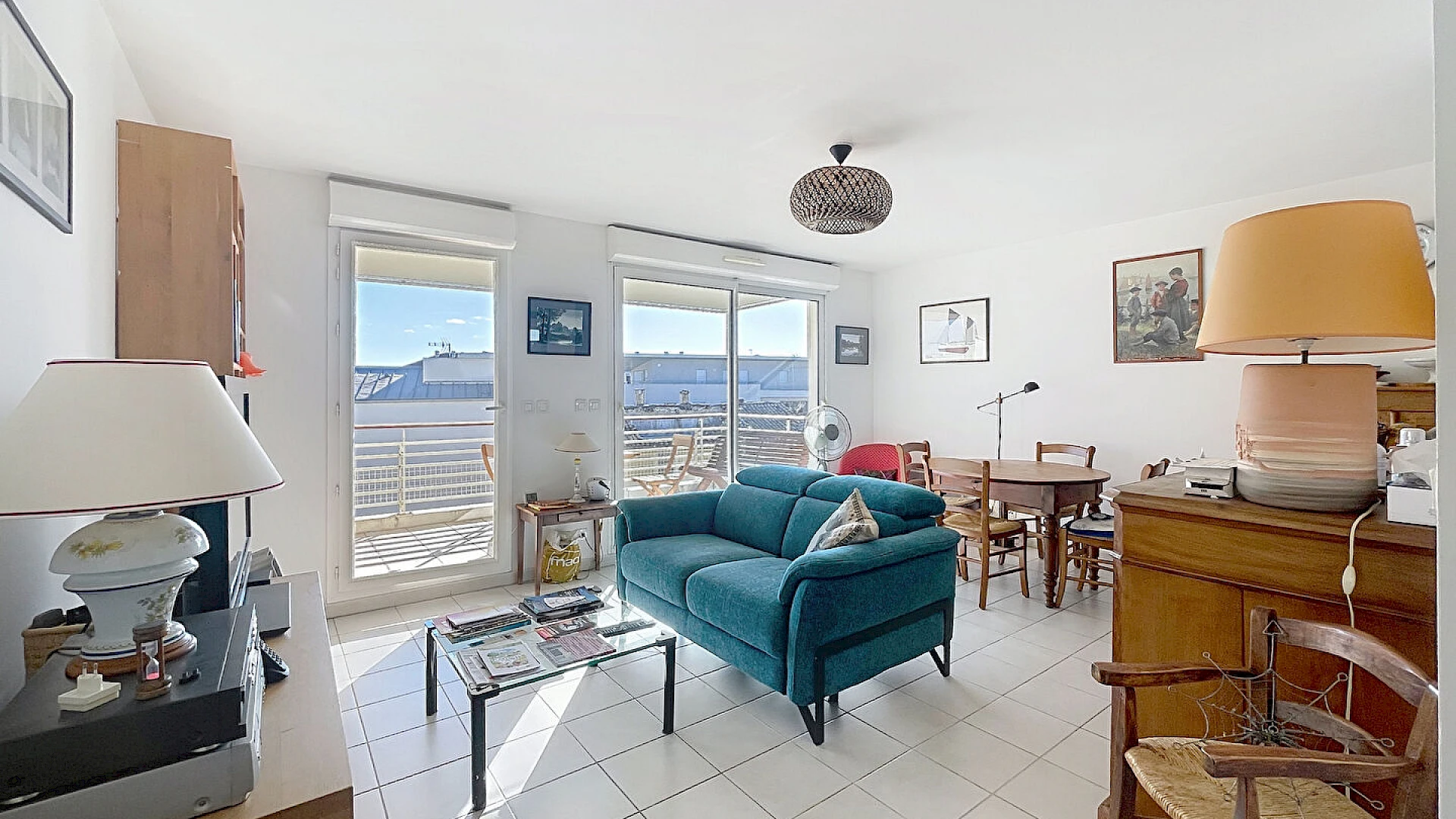 A VENDRE à AVIGNON FACE REMPARTS ( 84000 ) : APPARTEMENT 4 pièces - TERRASSE - PARKING - RESIDENCE RECENTE