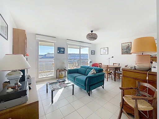 A VENDRE à AVIGNON FACE REMPARTS ( 84000 ) : APPARTEMENT 4 pièces - TERRASSE - PARKING - RESIDENCE RECENTE - 1