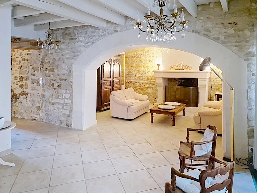 Maison Villeneuve Les Avignon 6 pièce(s) de173 m2 habitables, terrasse de 22 m² avec vue sur le palais des Papes, cave. - 5