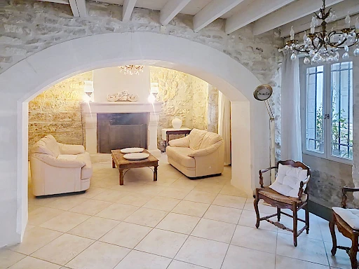 Maison Villeneuve Les Avignon 6 pièce(s) de173 m2 habitables, terrasse de 22 m² avec vue sur le palais des Papes, cave. - 3