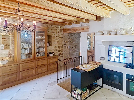 Maison Villeneuve Les Avignon 6 pièce(s) de173 m2 habitables, terrasse de 22 m² avec vue sur le palais des Papes, cave. - 11