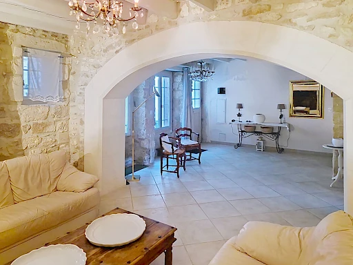 Maison Villeneuve Les Avignon 6 pièce(s) de173 m2 habitables, terrasse de 22 m² avec vue sur le palais des Papes, cave. - 6