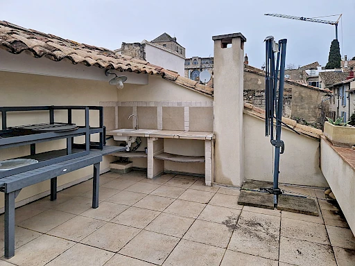 Maison Villeneuve Les Avignon 6 pièce(s) de173 m2 habitables, terrasse de 22 m² avec vue sur le palais des Papes, cave. - 15