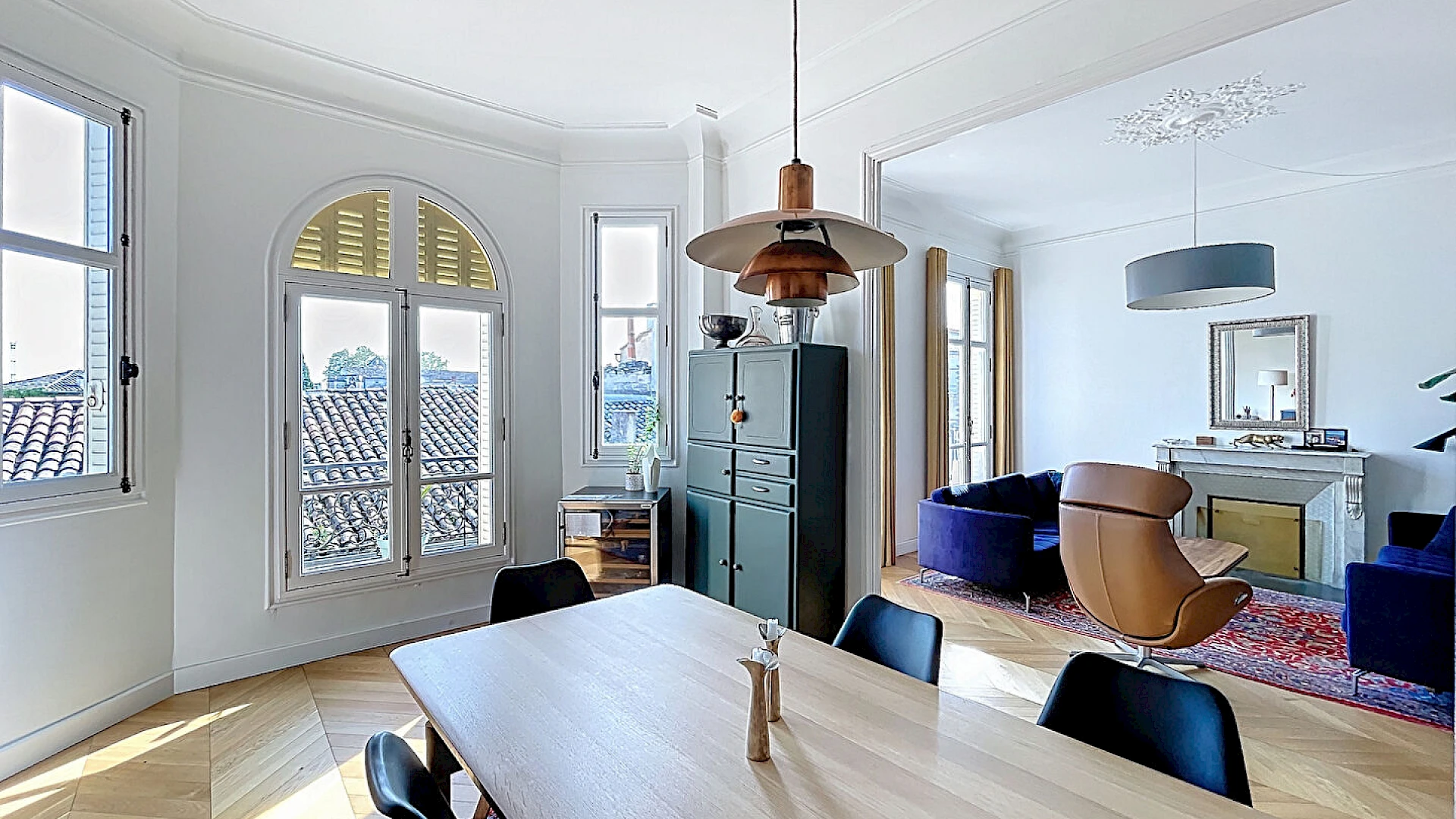 VENTE A TERME Avignon intra-muros, spacieux appartement  de 5 pièces à vendre , dernier étage, vue dégagée