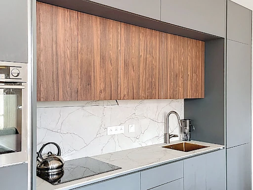 VENTE A TERME Avignon intra-muros, spacieux appartement  de 5 pièces à vendre , dernier étage, vue dégagée - 4