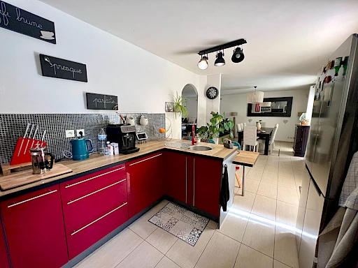 A seulement 10 mns de VILLENEUVE LES AVIGNON , ensemble immobilier de 2 Villas  Sauveterre 10 pièce(s) 280 m2 - 9