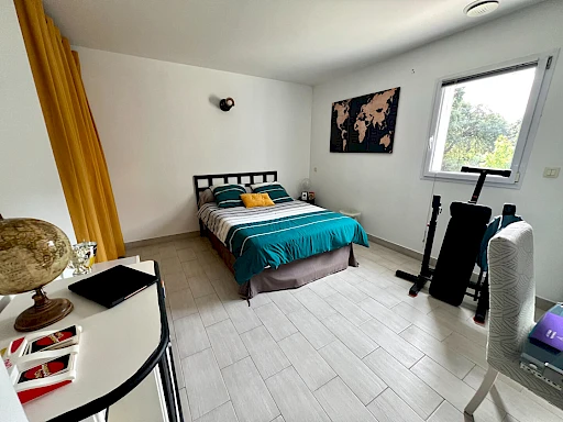A seulement 10 mns de VILLENEUVE LES AVIGNON , ensemble immobilier de 2 Villas  Sauveterre 10 pièce(s) 280 m2 - 15