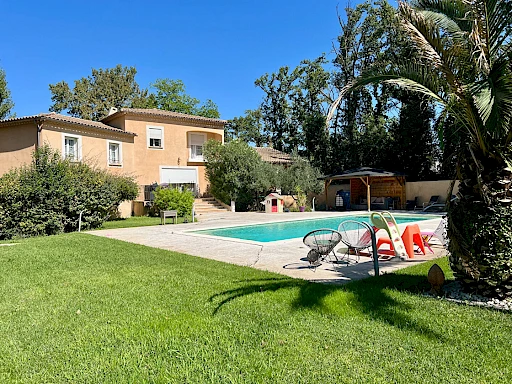 Villa Vedene 8 pièce(s) 230 m2 - proche du golf