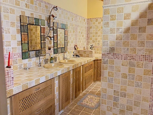 Propriété exceptionnelle à Malbosc -8 pièce(s) 260 m2 - 17