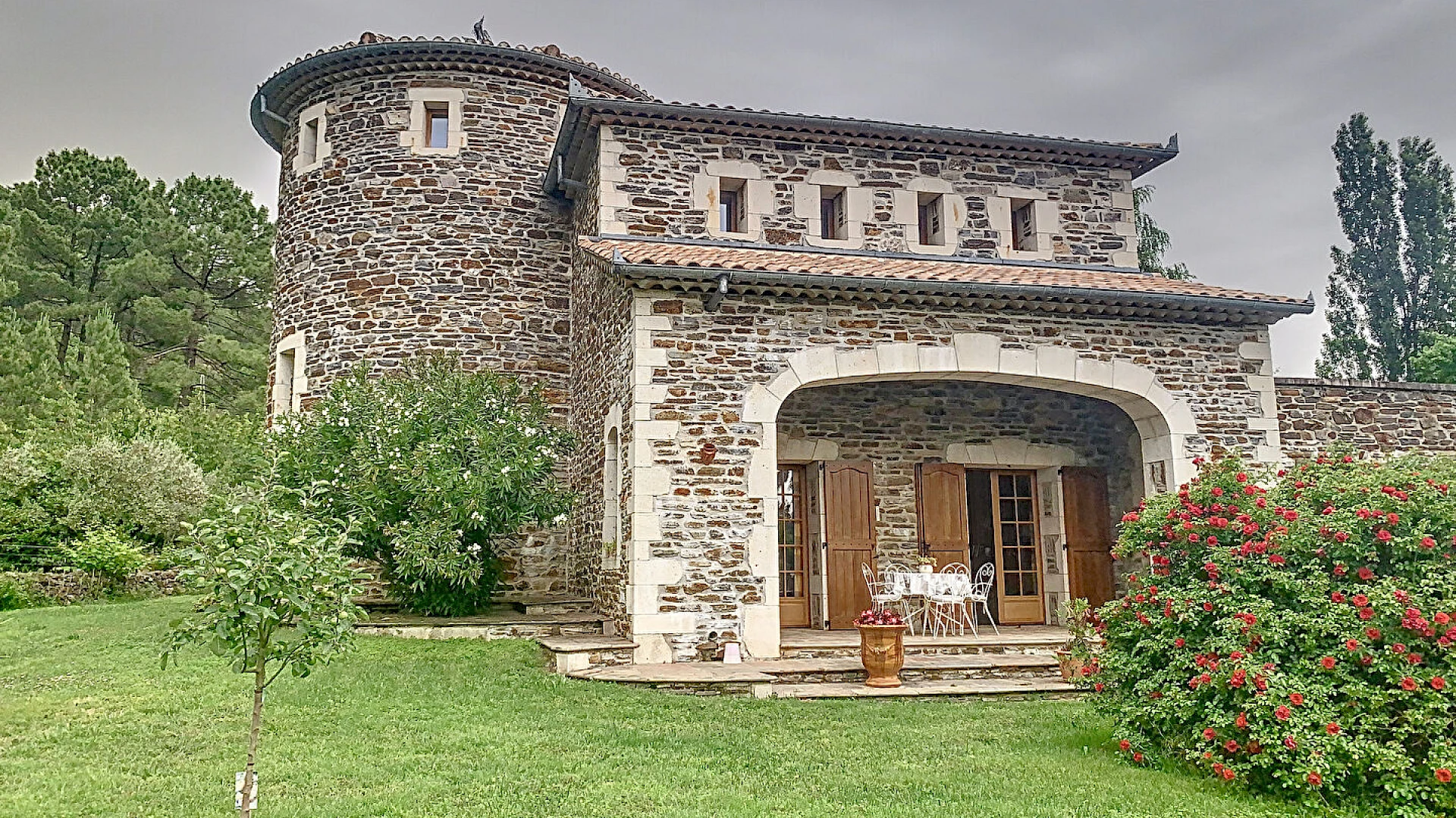 Propriété exceptionnelle à Malbosc -8 pièce(s) 260 m2