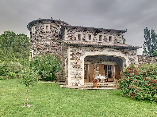 Propriété exceptionnelle à Malbosc -8 pièce(s) 260 m2