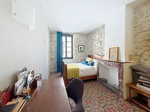 Maison  de caractère en centre historique d'Aramon 6 pièce(s) 235 m2 - 13