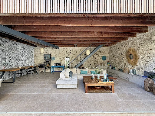 Maison  de caractère en centre historique d'Aramon 6 pièce(s) 235 m2 - 5