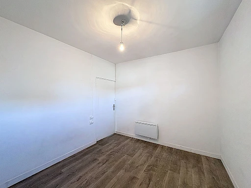 EXCLUSIVITE -Maison Avignon quartier Saint- Ruf 115 m2 avec Cour de 46 m² - 13
