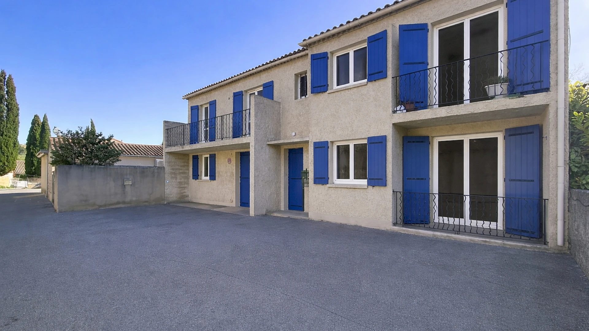 Immeuble Villeneuve Les Avignon 6 pièce(s) 150 m2
