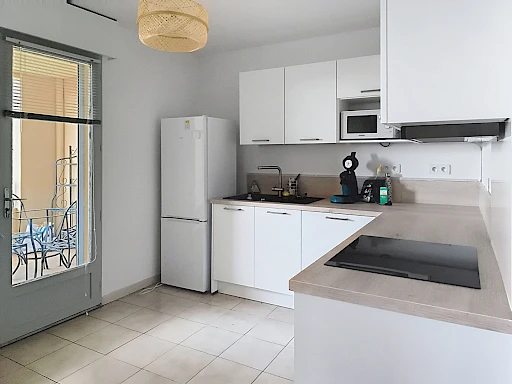Appartement  3 pièce(s) 65.46 m2 - terrasse - ascenseur - 4