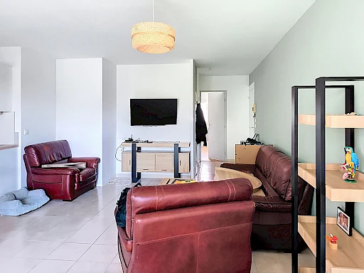 Appartement  3 pièce(s) 65.46 m2 - terrasse - ascenseur - 6