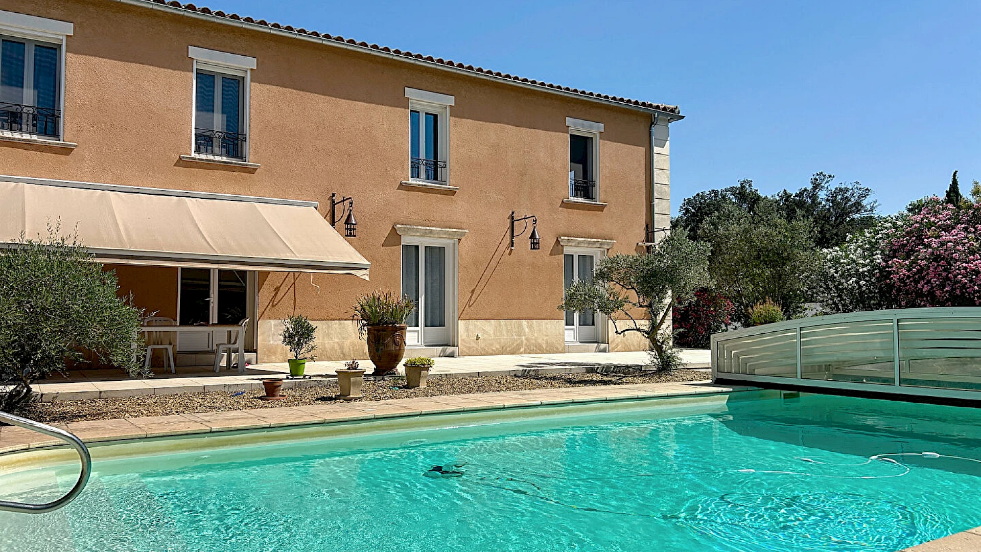 Maison Rochefort Du Gard 7 pièce(s) 300 m2