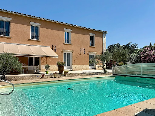 Maison Rochefort Du Gard 7 pièce(s) 300 m2 - 1