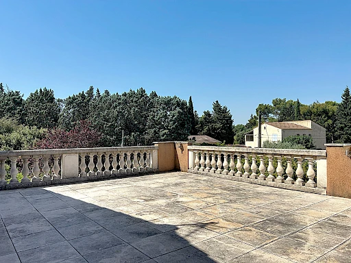 Maison Rochefort Du Gard 7 pièce(s) 300 m2 - 12