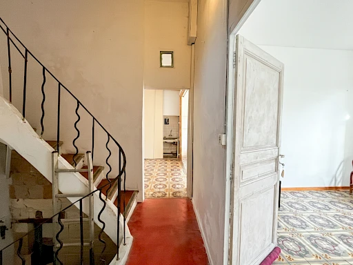 Avignon Intra muros - Maison 9 pièce(s) 250 m2 avec jardin - Studios indépendants - 1 place de parking - 11