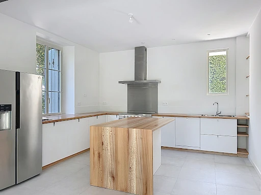 À Vendre - Élégante Maison Bourgeoise de 1902 - Proche Avignon - 8