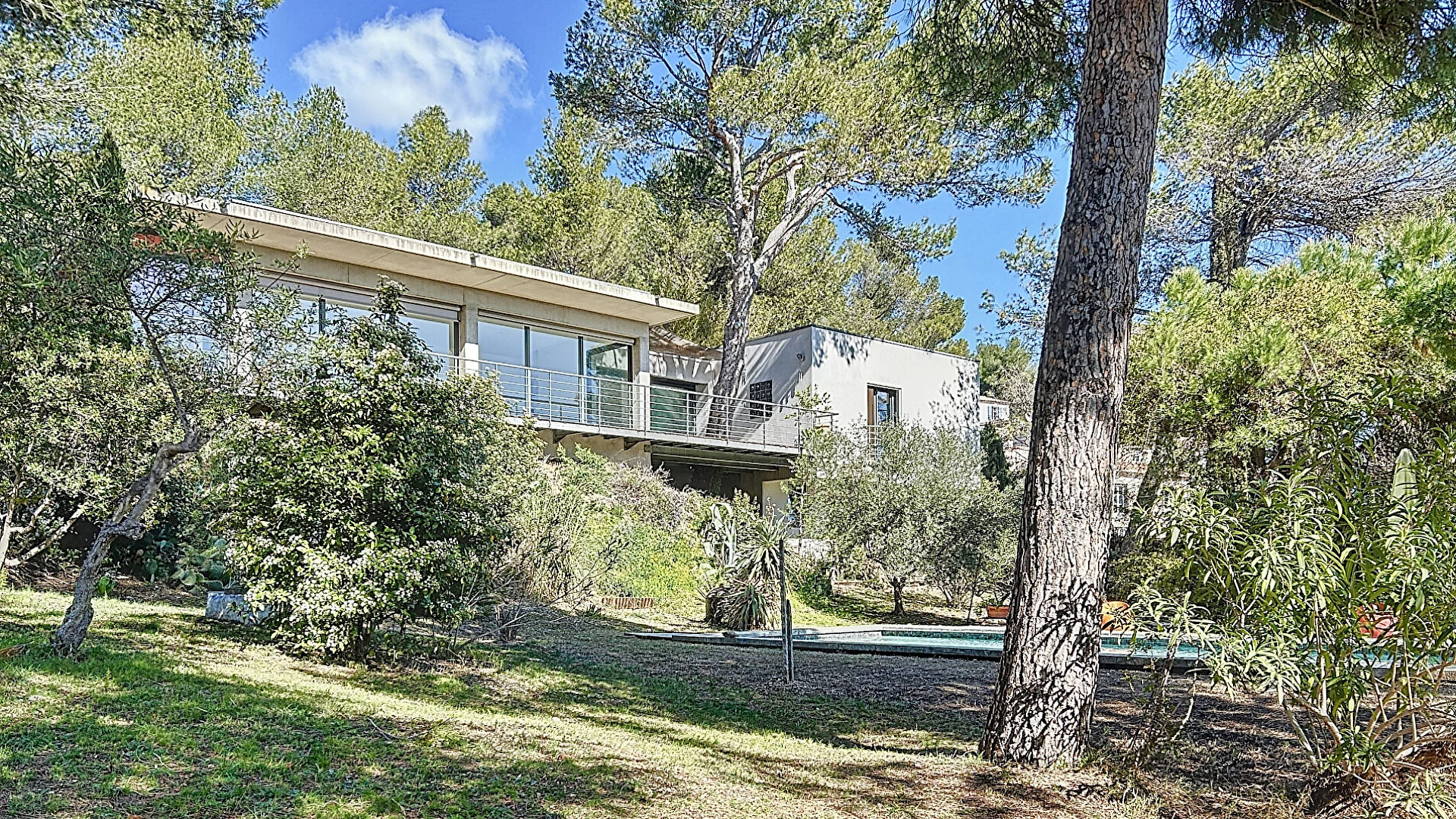 Maison Villeneuve Les Avignon 6 pièces 170 m2