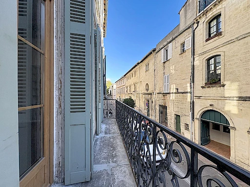 Immeuble  Avignon Intra Muros 7 pièce(s) 255 m2 - 1