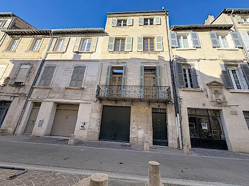 Immeuble  Avignon Intra Muros 7 pièce(s) 255 m2 - 2