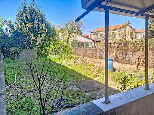 Maison Roquemaure 5 pièce(s) 112.09 m2 avec jardin de 112 m²  et place de parking privative. - 3