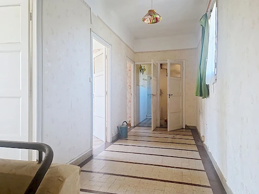 Maison Roquemaure 5 pièce(s) 112.09 m2 avec jardin de 112 m²  et place de parking privative. - 12