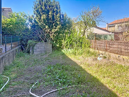 Maison Roquemaure 5 pièce(s) 112.09 m2 avec jardin de 112 m²  et place de parking privative. - 6