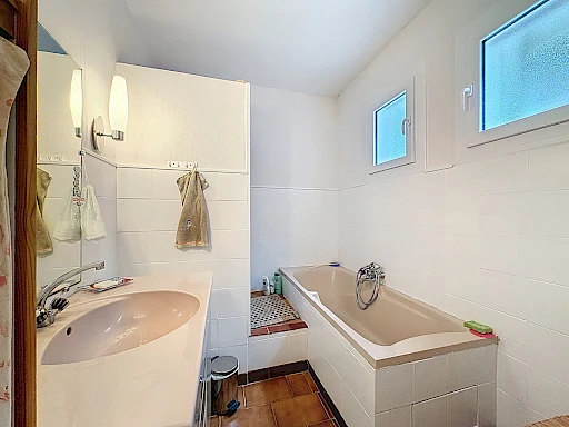 Maison familiale de 145 m² avec jardin à Pujaut - 9
