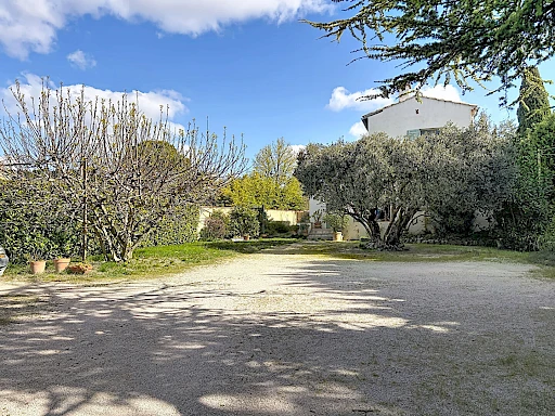 Maison familiale de 145 m² avec jardin à Pujaut - 3