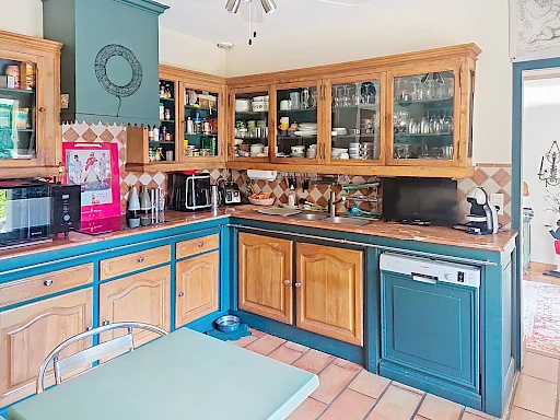 Maison  7 pièce(s) 190 m2 habitables  plus garage  sur 1433 m² de terrain avec piscine. - 10