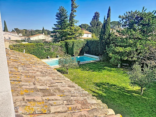 Maison  7 pièce(s) 190 m2 habitables  plus garage  sur 1433 m² de terrain avec piscine. - 6