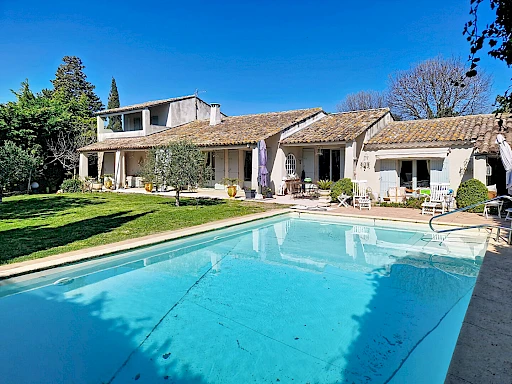 Maison  7 pièce(s) 190 m2 habitables  plus garage  sur 1433 m² de terrain avec piscine. - 15