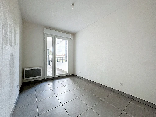Appartement T3 AUX PORTES DES REMPARTS GARAGE + TERRASSE - 6