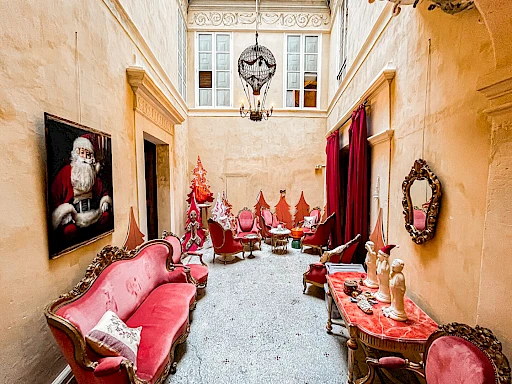 Hôtel Particulier d'Exception à Vendre à Avignon - 3