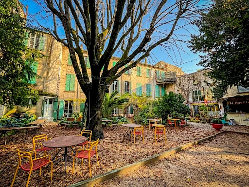 Hôtel Particulier d'Exception à Vendre à Avignon - 2