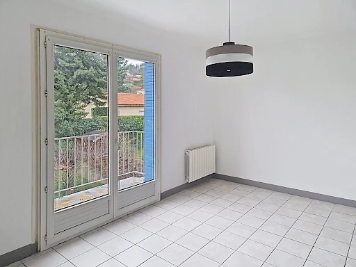 Proche centre historique Appartement Villeneuve Les Avignon 4 pièce(s) 76.15 m2 plus balcon et cave de 30 m². - 9